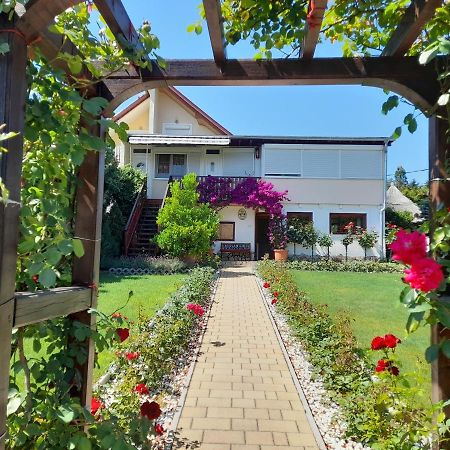 Bed and Breakfast Rozsakert Vendeghaz Szigliget Exteriér fotografie