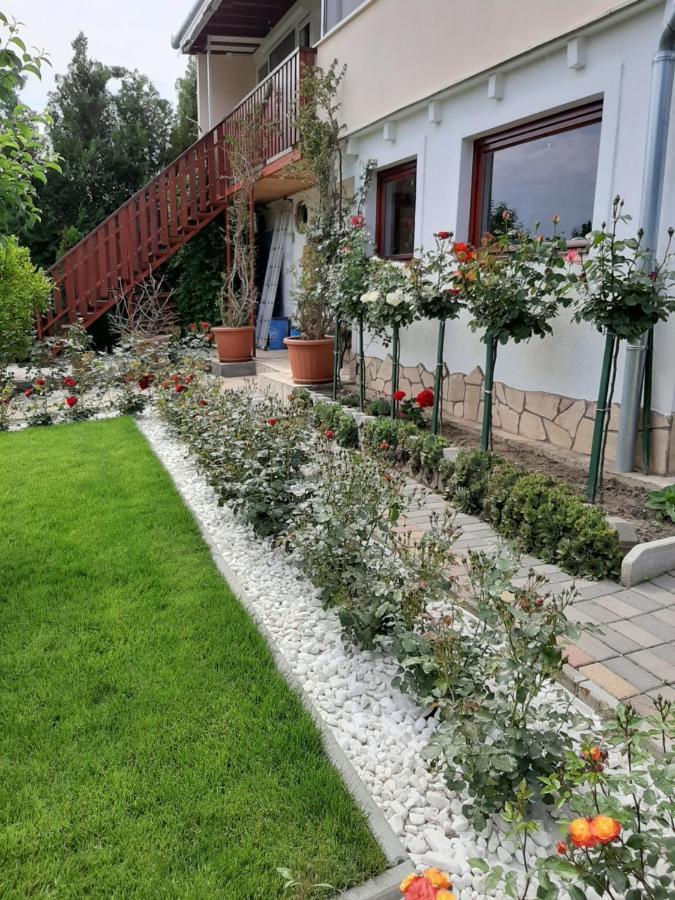 Bed and Breakfast Rozsakert Vendeghaz Szigliget Exteriér fotografie