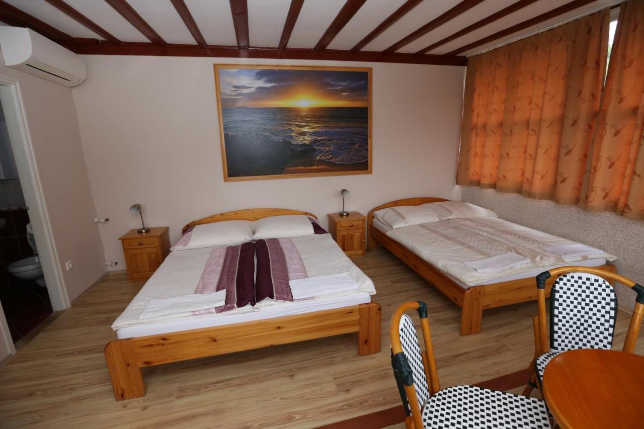 Bed and Breakfast Rozsakert Vendeghaz Szigliget Exteriér fotografie