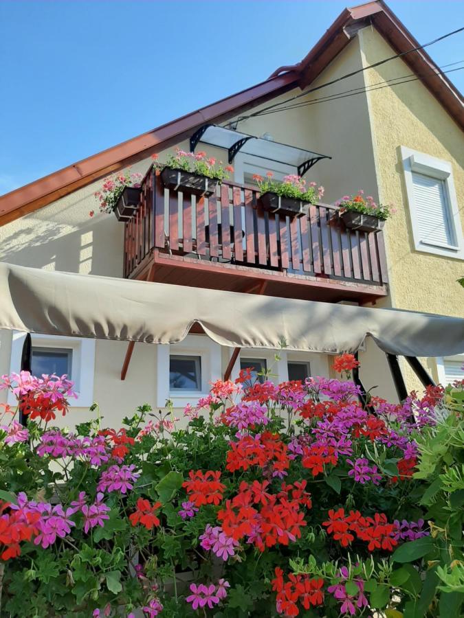 Bed and Breakfast Rozsakert Vendeghaz Szigliget Exteriér fotografie